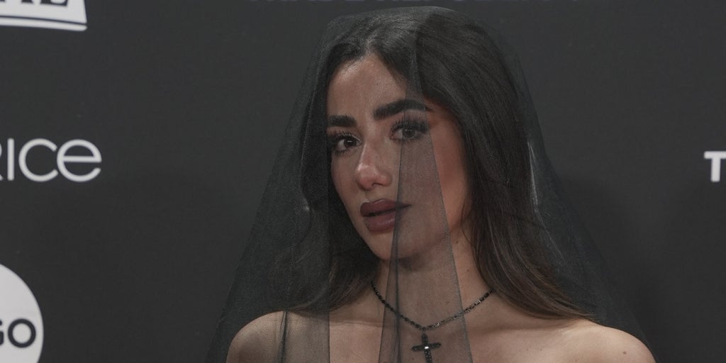 Lola Lolita incendia la gala de los Premios Ídolo con un discurso despiadado contra las influencers que odia