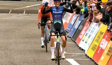 Lucinda Brand se impone en la Copa del Mundo de Ciclocross de Amberes tras un final vibrante