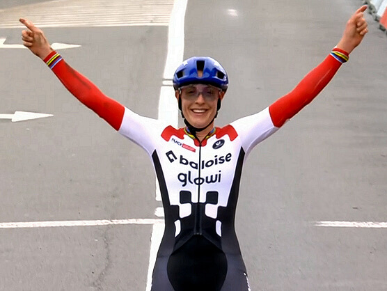 Lucinda Brand reina en la arena de Koksijde y afianza su liderato en la Copa del Mundo de Ciclocross