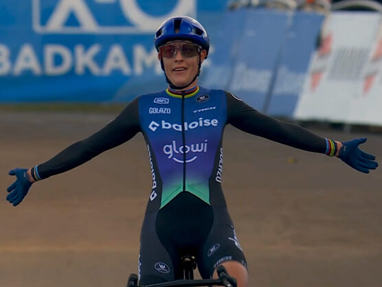 Lucinda Brand vuelve a imponerse en Loenhout y refuerza su dominio en el X2O Trofee de ciclocross