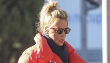 Lydia Lozano llora en plena calle mientras aumenta la preocupación por su marido