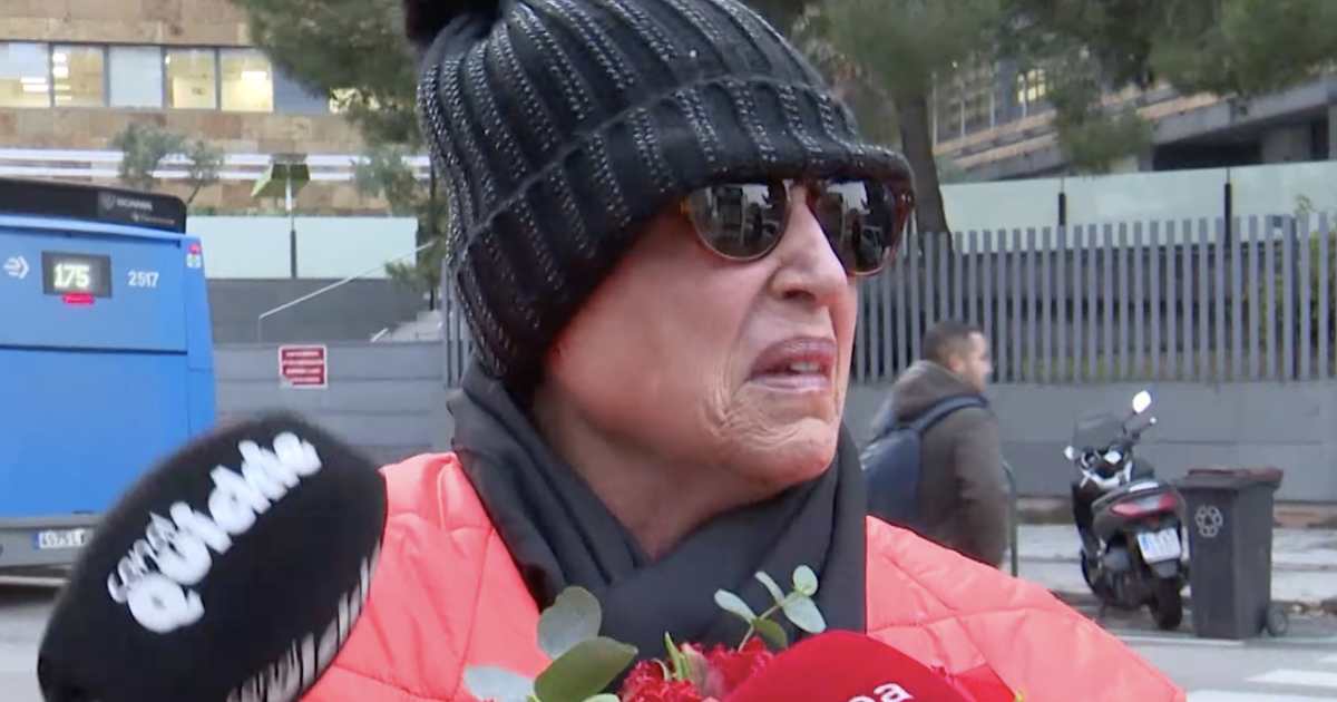 Lydia Lozano, totalmente destrozada al hablar de su marido Charly: "Solo pido pasar la Nochebuena en casa" - Lecturas