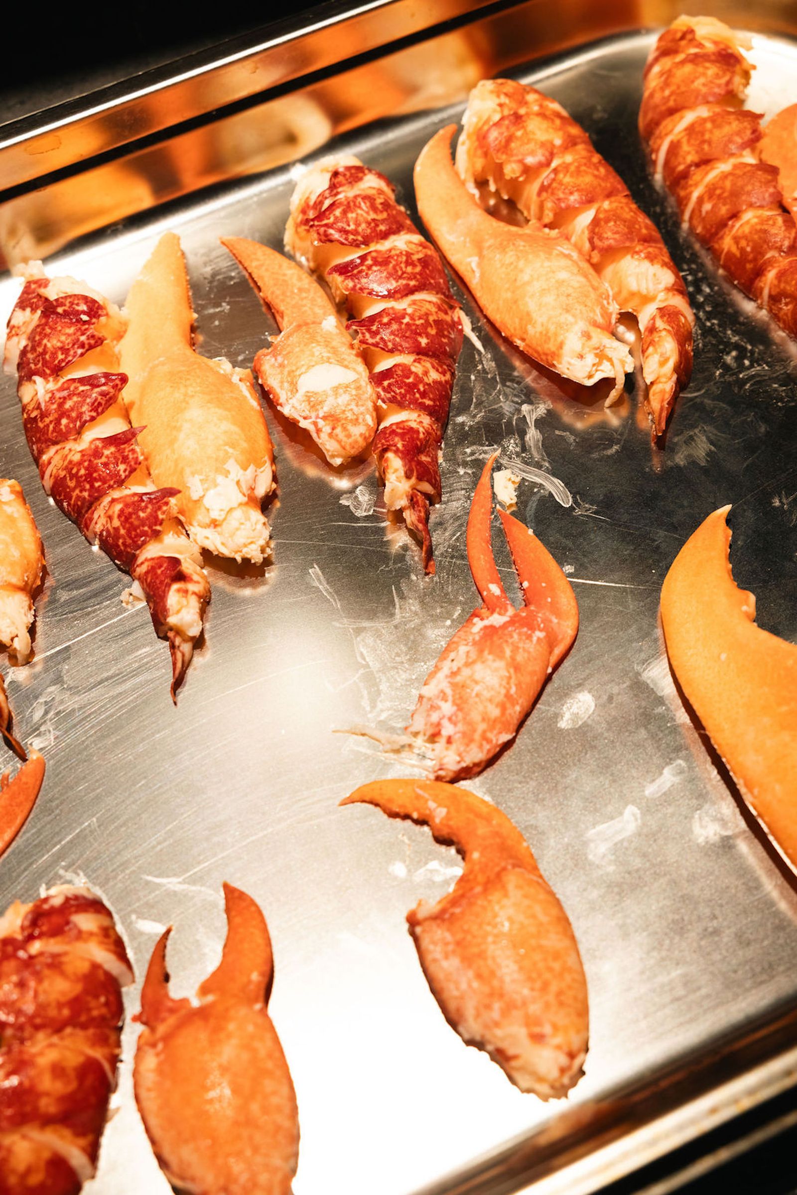 El bogavante a la espera de ser servido en la mesa.