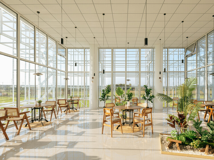 Equipamiento Manor Mirage / BUZZ/ Büro Ziyu Zhuang - Fotografía interior, Vidrio