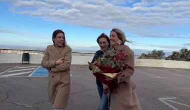 Guardiola vive la jornada de reflexión en Cáceres rodeada de amigos y con una ofrenda a la Virgen de la Montaña