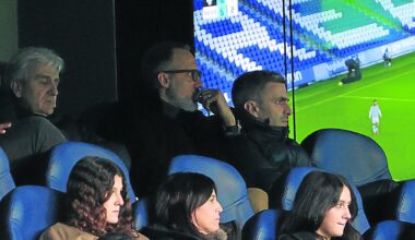 No pierde el tiempo y ya toma nota con papel y boli