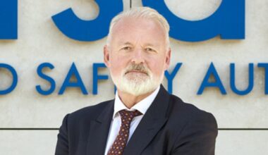 Europa aconseja no dar comida cruda a las mascotas por el riesgo de gripe aviar este invierno