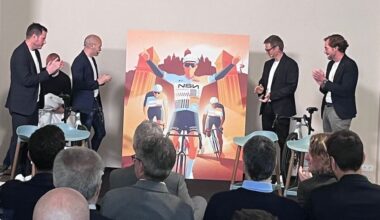 De la creación del NSN Cycling Team nos quedamos con que Iniesta se fije en el ciclismo 