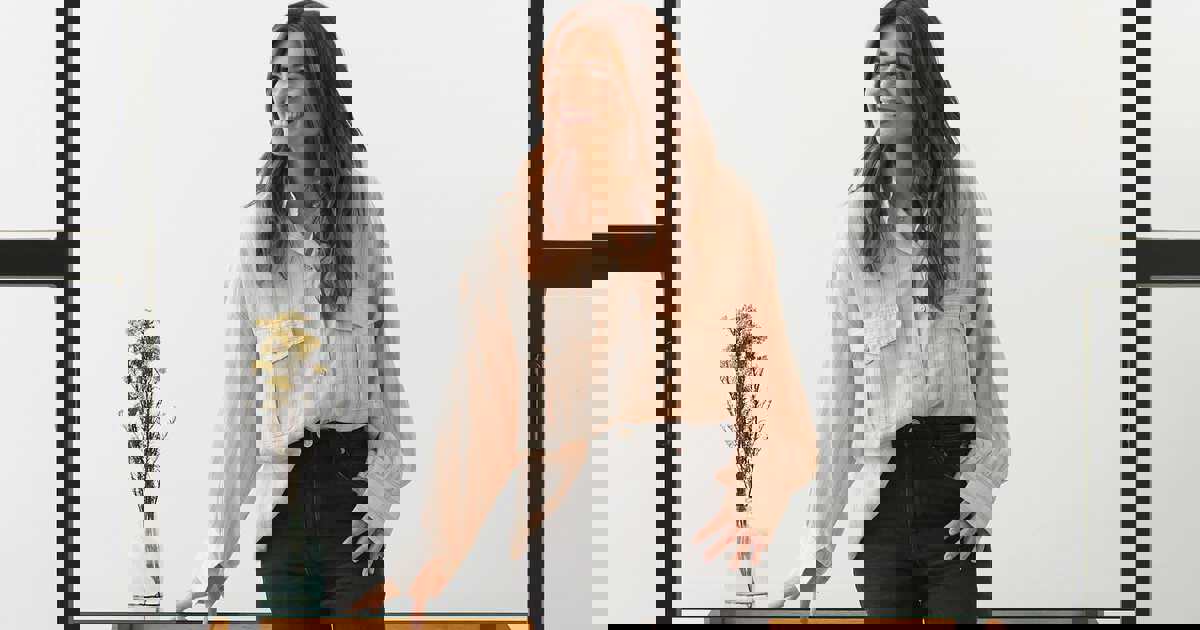 toques muy modernos y un árbol natural