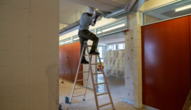 Obres als centres educatius de Barcelona