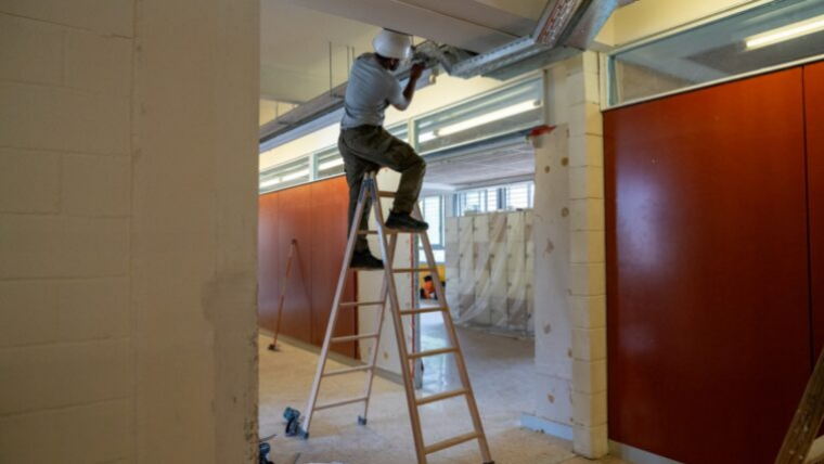 Obres als centres educatius de Barcelona