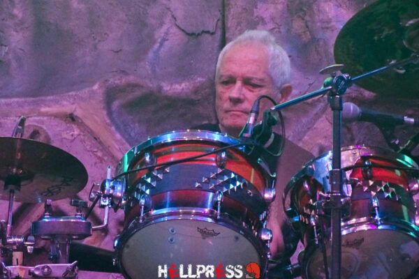 Show de la reunión de los miembros clásicos de Obús