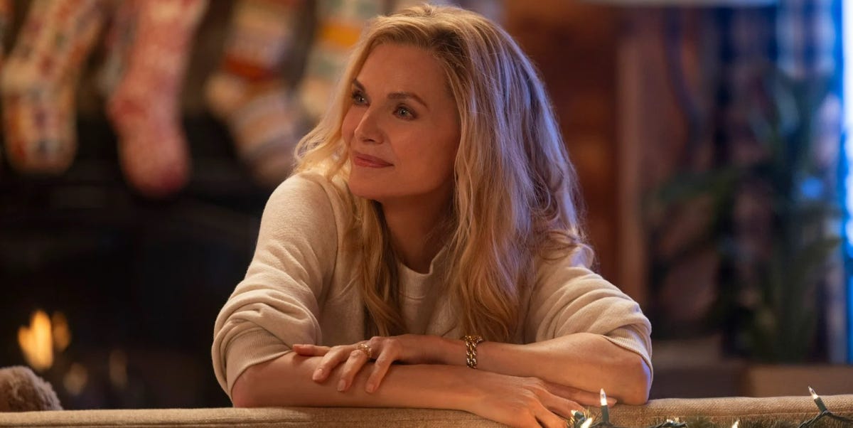 Esta nueva película navideña con Michelle Pfeiffer está enganchando a las mujeres de más de 40 que aman 'Solo en casa' y 'Mujeres desesperadas'