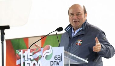 Andoni Ortuzar, expresidente del PNV, engorda los fichajes políticos de Telefónica
