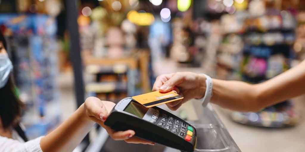 Economía ultima límites a los intereses que se pueden cobrar en créditos al consumo y tarjetas