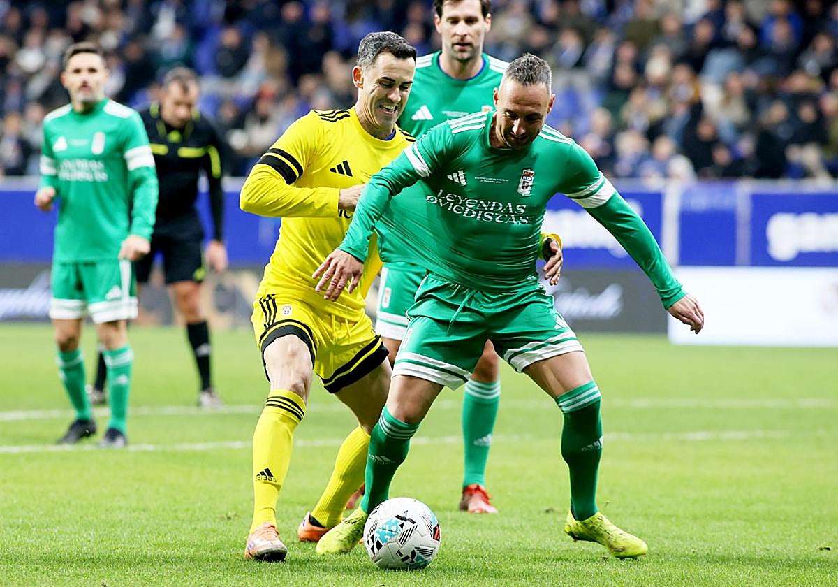 Una fiesta del fútbol centenaria en el Tartiere: las mejores imágenes del 'Partido de leyendas' del Real Oviedo