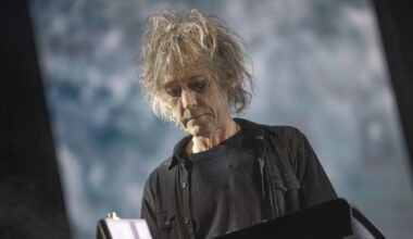 Muere a los 65 años Perry Bamonte, guitarrista de The Cure - La Voz de Galicia