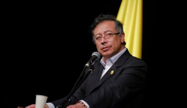 La Jornada - Petro pide que no se "amenace" soberanía de Colombia; rechaza amagos de Trump