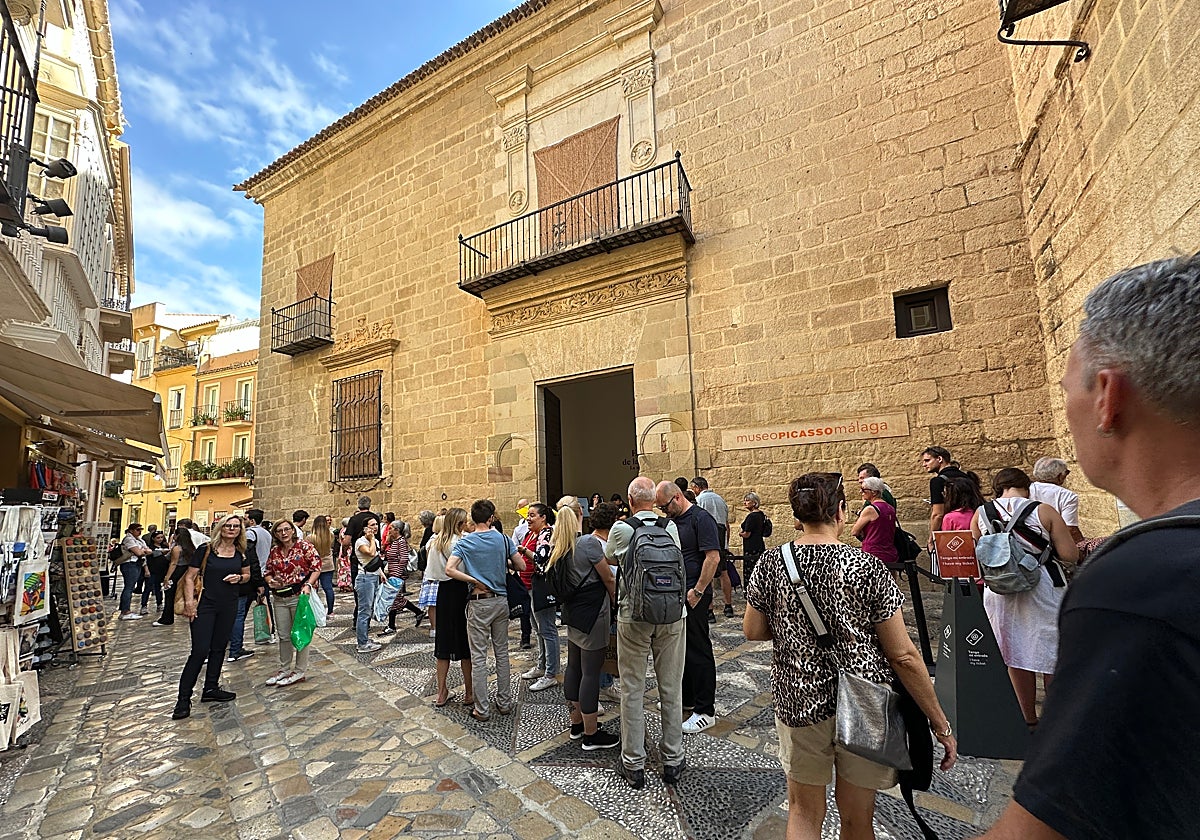 Un año sin subidas récord en los museos: las visitas al Picasso y el Carmen Thyssen se estabilizan