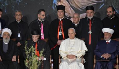Líderes musulmanes piden ayuda al Papa «para que el Líbano se libere de sus crisis y guerras»