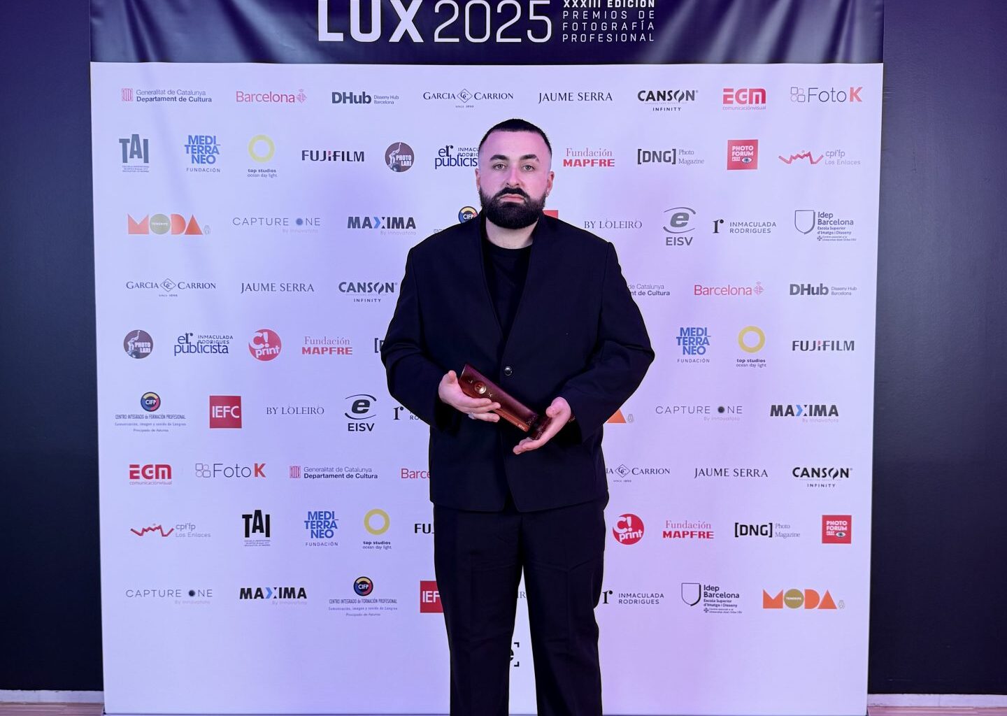 El lacianiego Arsenio Fernández gana el Premio LUX Bronce 2025 con una serie que reivindica la memoria minera