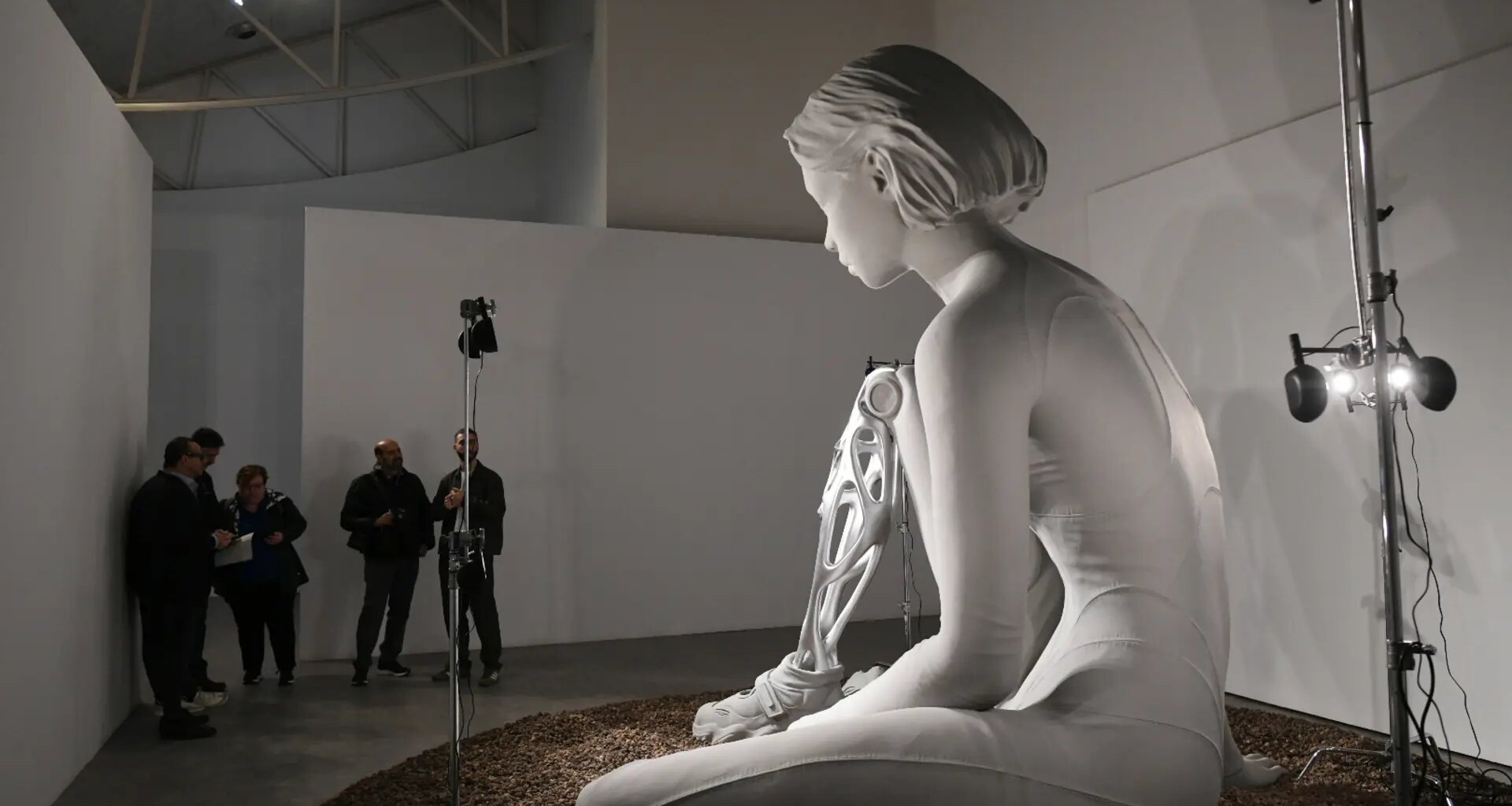 Alejandro Monge explora la relación fracturada entre el ser humano y el medio ambiente