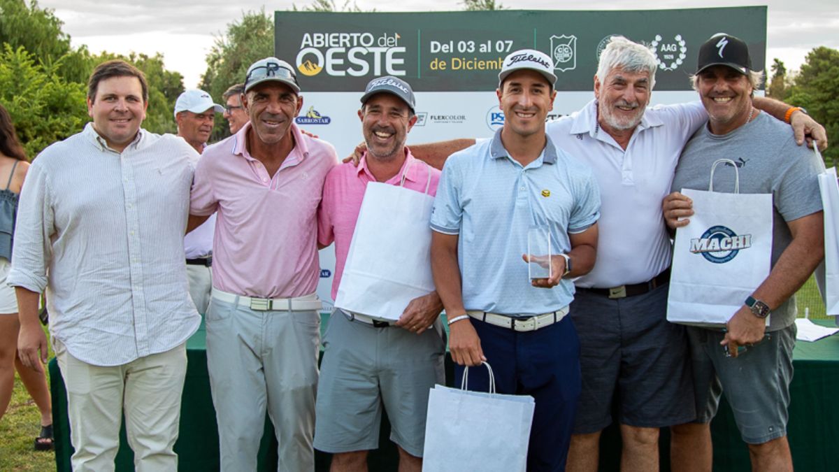 Los ganadores del Pro Am del Abierto del Oeste, en el Club de Campo Mendoza.