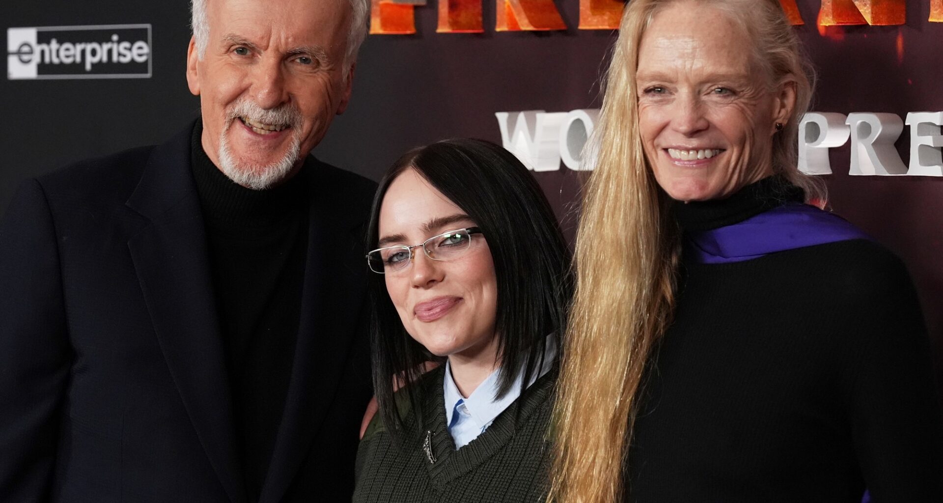 cómo fue la premiere mundial a todo lujo en Hollywood, con James Cameron, Miley Cyrus y Billie Eilish