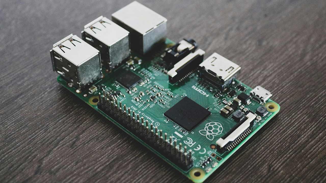 Raspberry Pi sobre una mesa