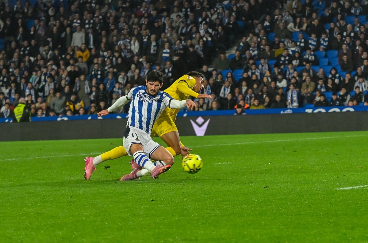 Una segunda parte aciaga deja a Sergio con pie y medio fuera del banquillo de la Real | Real Sociedad