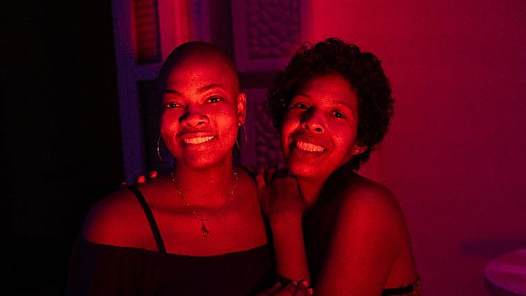 Una de las imágenes que Martiño tomó de las dos chicas