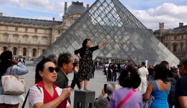 Los trabajadores del Louvre irán a la huelga por el deterioro del museo