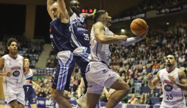 Obradoiro-Leyma Coruña: El sacador de fondo - La Voz de Galicia