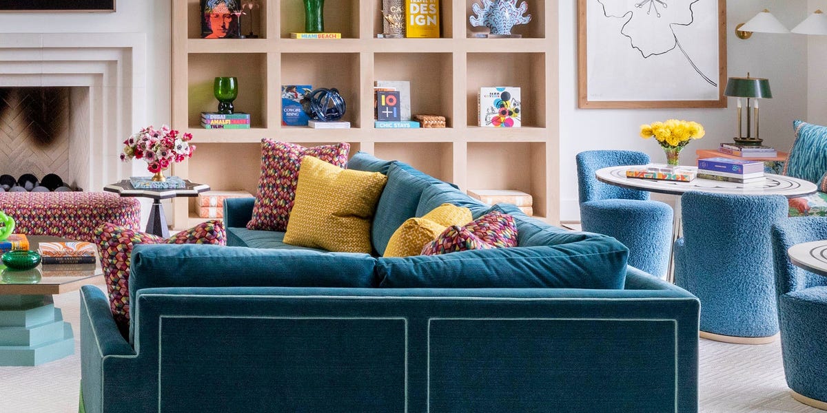 La extraña teoría decorativa de 'los tres propósitos' que están usando los decoradores para aprovechar el espacio en casas pequeñas