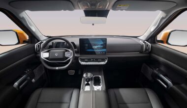 Ya tiene precio en España el renacimiento de Santana en forma de PHEV 4x4 con 429 CV, 120 km de autonomía eléctrica, y producción en Andalucía