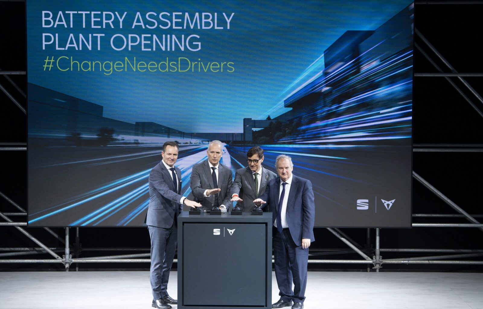 Inauguración de la Planta de Baterías de SEAT y CUPRA en Martorell: Un Paso Clave hacia la Electromovilidad en Europa