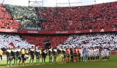 Los jugadores de ambos equipos en el Sevilla-Betis (Foto: Kiko Hurtado).