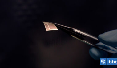 Desarrollan nuevo implante cerebral tan fino como la seda