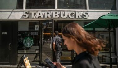 Starbucks ya no quiere estar en todas las calles de Nueva York y Los Ángeles
