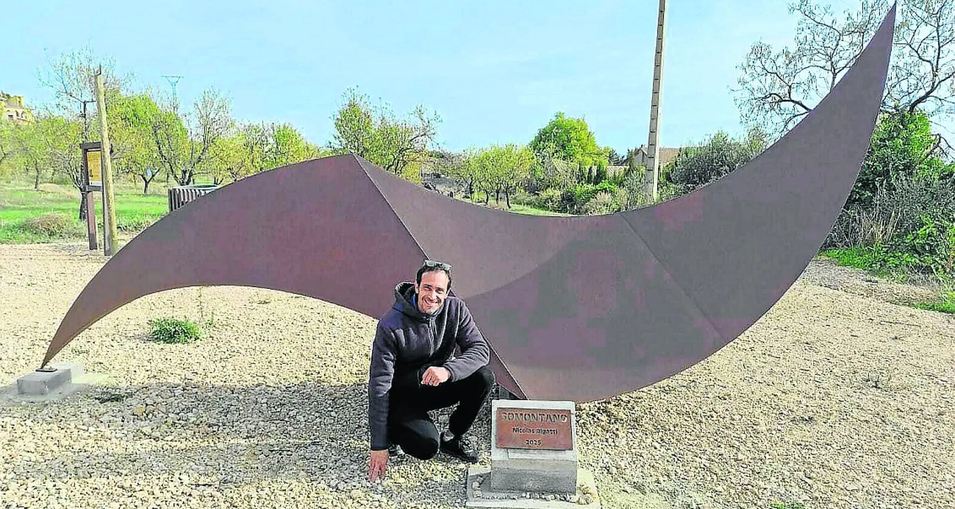 Inauguran ‘Somontano’, nueva escultura en Salas Altas