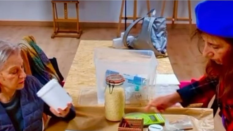 El espacio se estrenó la semana pasada con un taller de pigmento rojo de cochinilla