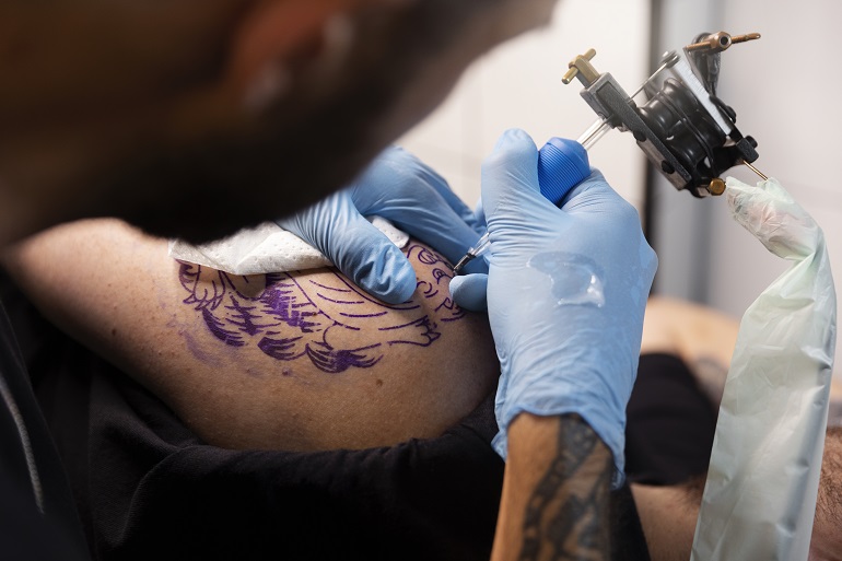 El peligroso efecto de los tatuajes en el sistema inmunol&oacute;gico