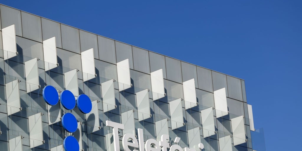 Telefónica acuerda con los sindicatos un ERE con unas salidas mínimas de 4.539 trabajadores