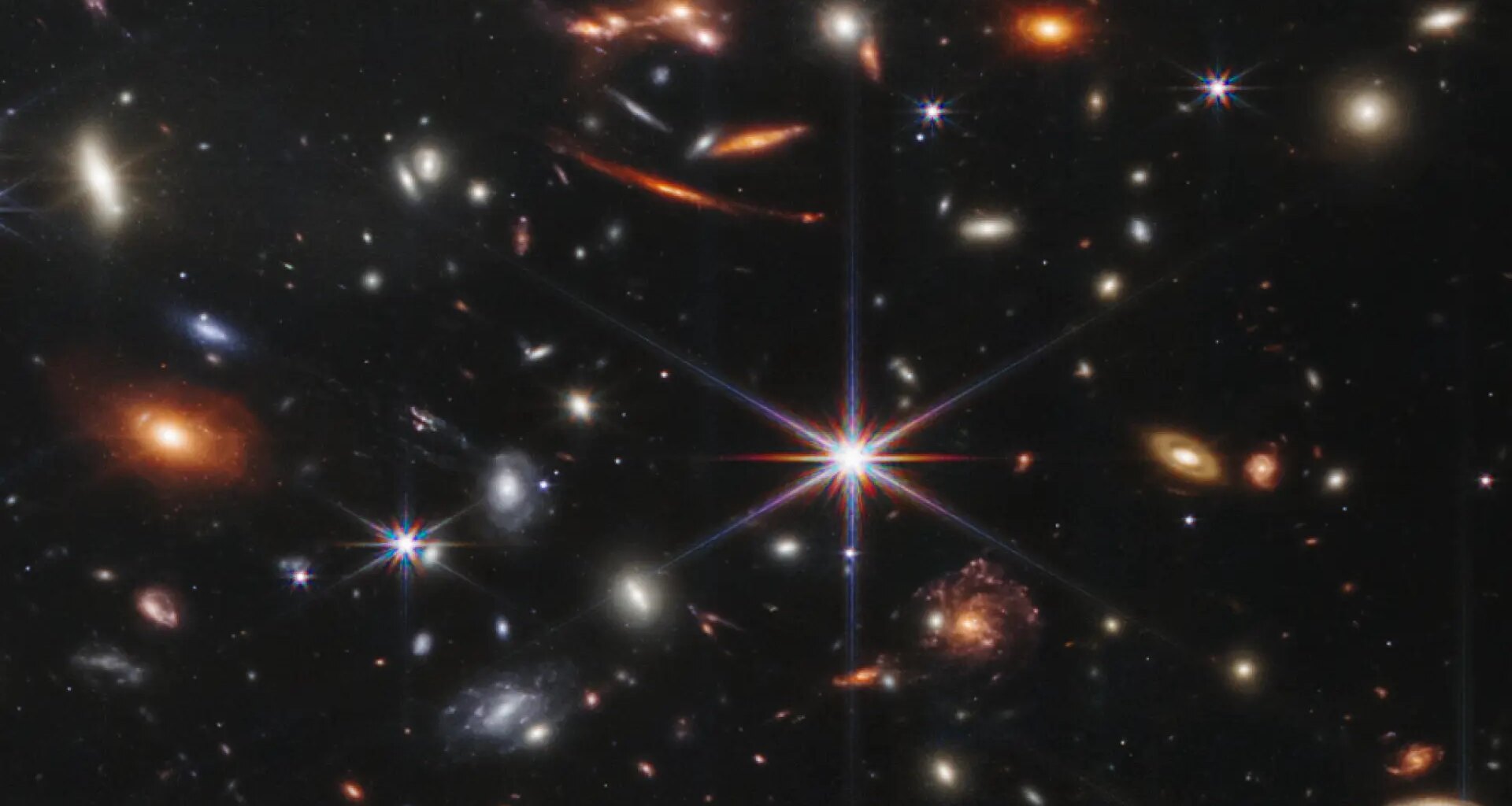 así es el exoplaneta TOI-561 b