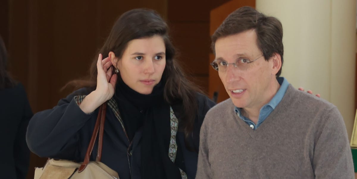 su abuela Teresa de Borbón-Dos Sicilias, ingresada en el hospital