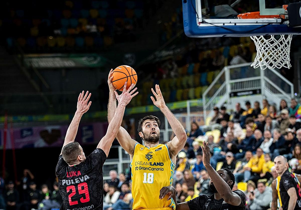 La Laguna Tenerife-Dreamland Gran Canaria: a evitar una nueva inocentada en el Santiago Martín