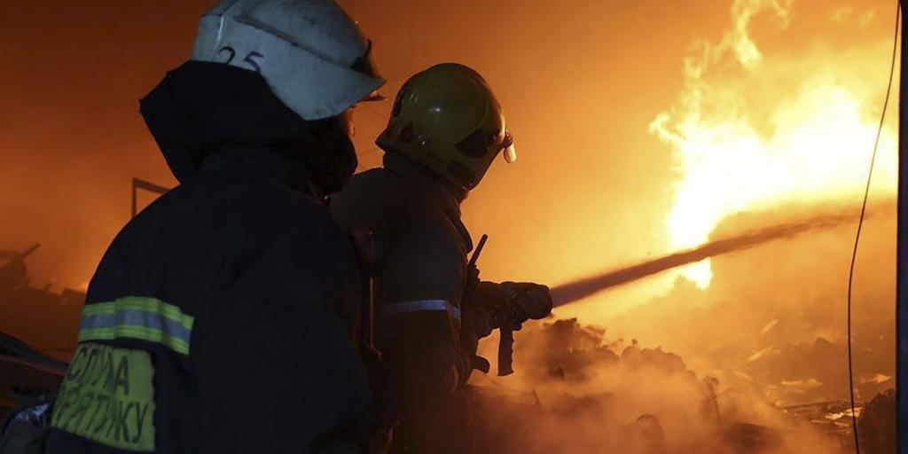 Rusia responde con bombardeos masivos a la infraestructura energética de Ucrania a la exigencia de «una desescalada» de Kiev y Washington