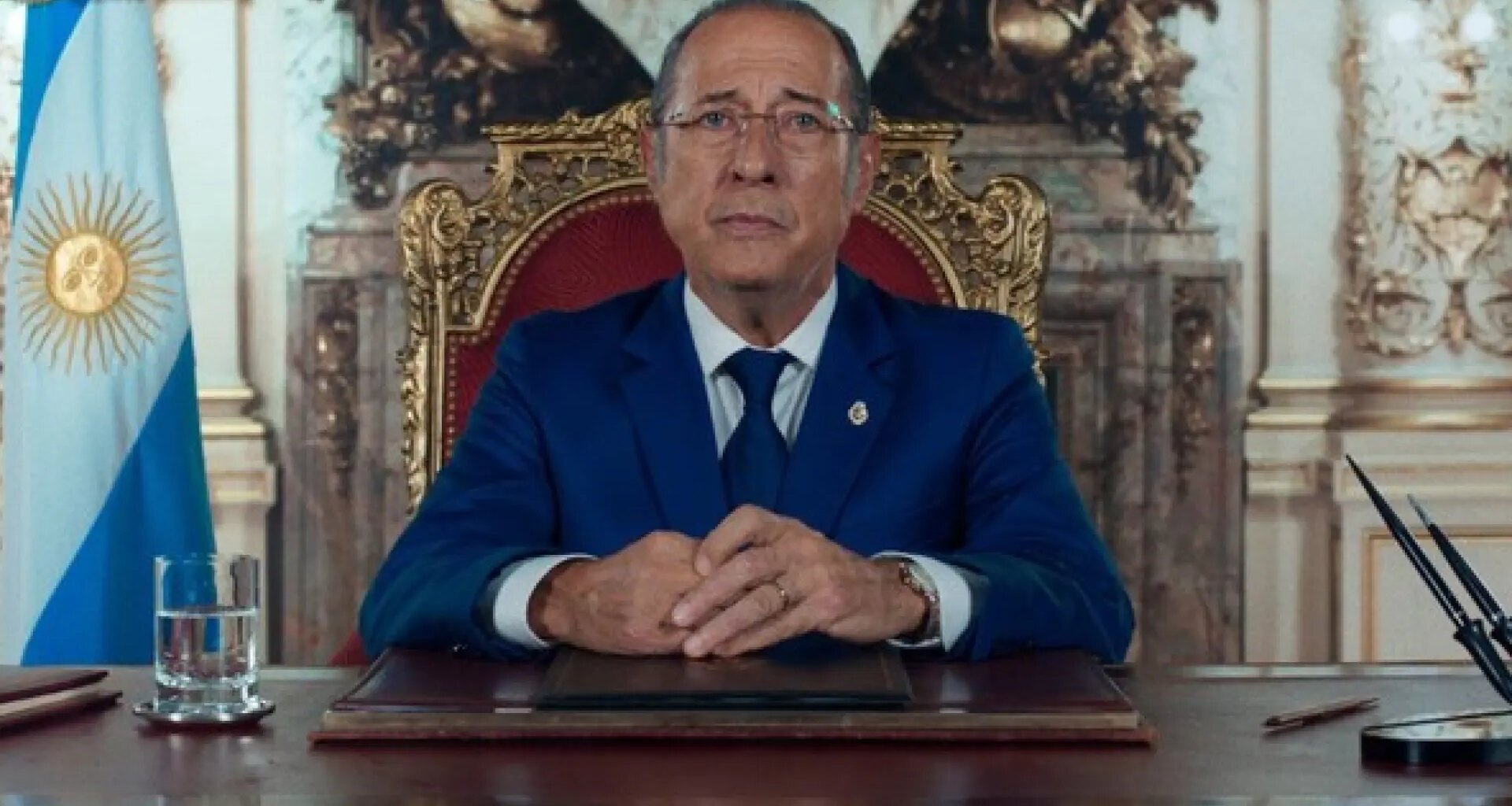 "Sabemos meter los dedos en el enchufe"