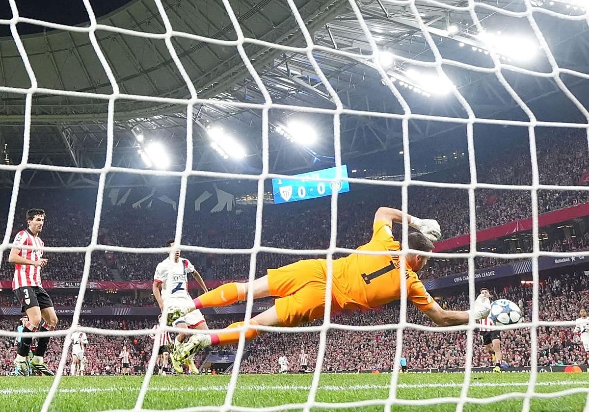 Luis Enrique a Simón al acabar el partido: «Vaya, hombre, tienes que hacer el mejor partido contra mí»