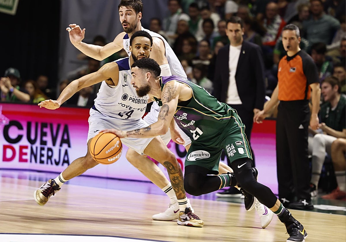 El Unicaja vence al Joventut tras un partido sin fisuras y acaricia la Copa